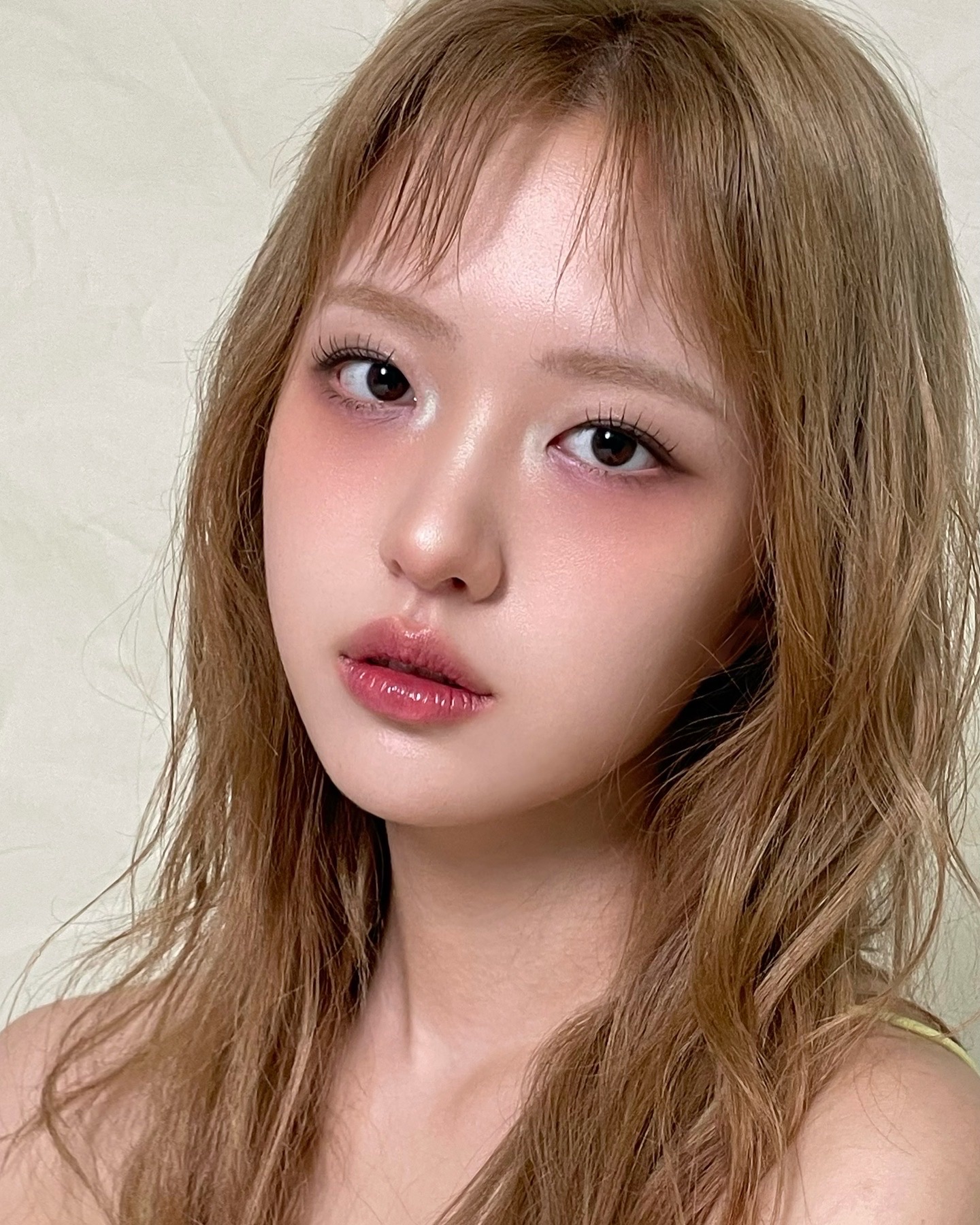 Makeup — dewy skin